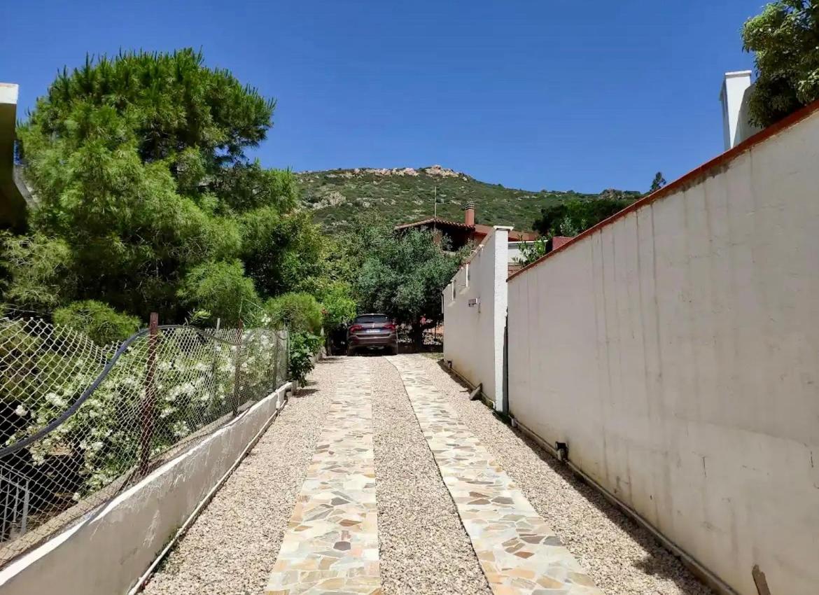 Villa Vittoria Solanas  Luaran gambar