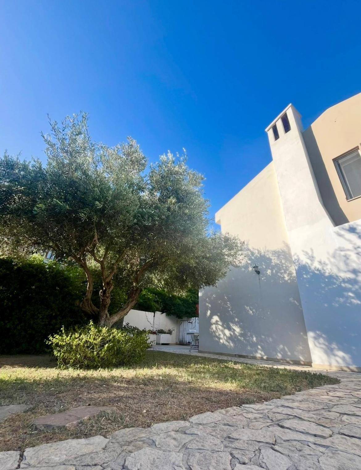 Villa Vittoria Solanas  Luaran gambar